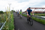 Zväčšiť fotografiu - Medzi novým mestom nad váhom a trenčínom je hotových už 12 km novej cyklotrasy - 20200724_cyklotrasa_TN_NM_067w