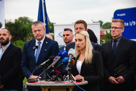 Zväčšiť fotografiu - Motoristi sa dočkali, zhotoviteľ naplno spustil práce na rekonštrukcii panelky - TSK_panelka_klepanie_mini (24 of 56)
