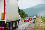 Zväčšiť fotografiu - Motoristi sa dočkali, zhotoviteľ naplno spustil práce na rekonštrukcii panelky - TSK_panelka_klepanie_mini (33 of 56)