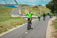 Zväčšiť fotografiu - Najnovší úsek vážskej magistrály prišli slávnostne otvoriť stovky cyklistov - TSK_Otvorenie cyklotrasy_LA-PU_mini-56