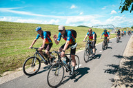 Zväčšiť fotografiu - Najnovší úsek vážskej magistrály prišli slávnostne otvoriť stovky cyklistov - TSK_Otvorenie cyklotrasy_LA-PU_mini-71