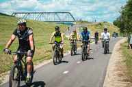 Zväčšiť fotografiu - Najnovší úsek vážskej magistrály prišli slávnostne otvoriť stovky cyklistov - TSK_Otvorenie cyklotrasy_LA-PU_mini-74