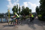 Zväčšiť fotografiu - Novú cyklotrasu si už počas prvého dňa vyskúšalo takmer 1 900 cyklistov - 20200601_TSK_cyklotrasa_035w