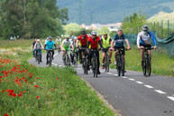 Zväčšiť fotografiu - Novú cyklotrasu si už počas prvého dňa vyskúšalo takmer 1 900 cyklistov - 20200601_TSK_cyklotrasa_099w