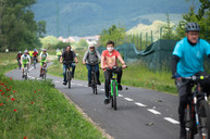 Zväčšiť fotografiu - Novú cyklotrasu si už počas prvého dňa vyskúšalo takmer 1 900 cyklistov - 20200601_TSK_cyklotrasa_102w