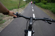 Zväčšiť fotografiu - Novú cyklotrasu si už počas prvého dňa vyskúšalo takmer 1 900 cyklistov - 20200601_TSK_cyklotrasa_197w