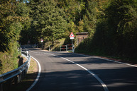 Zväčšiť fotografiu - Pokračujú práce na najnáročnejšej etape cesty z veľkých uheriec do skýcova - TSK_KD Skýcov_mini-4