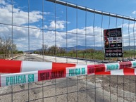 Zväčšiť fotografiu - Pozor! časť „panelky“ pri trenčíne predčasne uzavreli - 20230420_145149