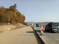 Zväčšiť fotografiu - Práce na ceste medzi hradišťom a partizánskym sa opäť rozbehnú začiatkom septembra - IMG_20191023_095728