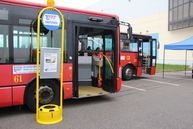 Predčasný vianočný darček v podobe dvadsaťpäťky modrých autobusov odovzdaný do užívania cestujúcej verejnosti - IMG_8013