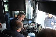 Predčasný vianočný darček v podobe dvadsaťpäťky modrých autobusov odovzdaný do užívania cestujúcej verejnosti - IMG_8088