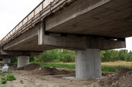 Zväčšiť fotografiu - Problematický most predĺži práce na panelke o 1 rok - 20230725_most_201_I9_024w