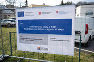 Zväčšiť fotografiu - Rekonštrukcia cesty ii/581 pokračuje úsekom cez mesto stará turá - 20230320_TSK_146w