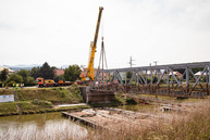 Zväčšiť fotografiu - Starý most je minulosťou, zložili ho žeriavy - TSK_most IL_08_23_mini-18