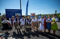 Zväčšiť fotografiu - Stovky nadšencov cyklistiky otvorili spoločnou jazdou nový úsek vážskej cyklomagistrály