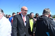 Zväčšiť fotografiu - Stovky nadšencov cyklistiky otvorili spoločnou jazdou nový úsek vážskej cyklomagistrály