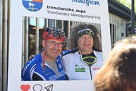 Zväčšiť fotografiu - Stovky nadšencov cyklistiky otvorili spoločnou jazdou nový úsek vážskej cyklomagistrály
