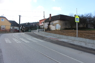 V  hrabovke odstránili problematický cestný úsek, vybudovali nový chodník a priechod - IMG_1556