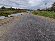 Zväčšiť fotografiu - Výstavba ďalšieho úseku cyklotrasy na považí výrazne pokročila - 20231016_104941