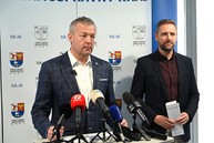 Zväčšiť fotografiu - Župa opätovne zrušila súťaž na dopravcu za niekoľko stoviek miliónov eur, vyhlási novú