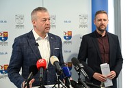 Zväčšiť fotografiu - Župa opätovne zrušila súťaž na dopravcu za niekoľko stoviek miliónov eur, vyhlási novú
