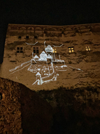 Zväčšiť fotografiu - Barborin palác na trenčianskom hrade sa premenil na plátno - IMG_9056