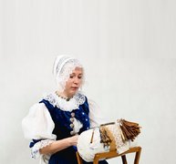 Zväčšiť fotografiu - Čipkárka z brezovej pod bradlom novou majsterkou ľudovej umeleckej výroby - image_296703d9caeabfd