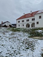 Zväčšiť fotografiu - Draškovičov kaštieľ v čachticiach ešte viac zatraktívni revitalizovaná záhrada