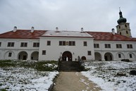 Zväčšiť fotografiu - Draškovičov kaštieľ v čachticiach ešte viac zatraktívni revitalizovaná záhrada