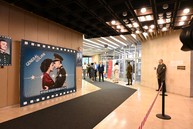 Zväčšiť fotografiu - Film generál golian nahliada „pod uniformu“ a ukazuje hrdinu ako človeka