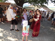 História a bohatý hradný program opäť prilákali tisícky návštevníkov - DSC00185_resize