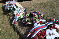 Zväčšiť fotografiu - Hrdinov slovenského národného povstania sme si uctili aj na vrchu roh - DSC_6501