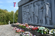 Zväčšiť fotografiu - Hrdinov slovenského národného povstania sme si uctili aj na vrchu roh - DSC_6708
