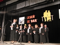 Jesennými darmi boli slnečné vystúpenia - 010
