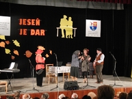 Jesennými darmi boli slnečné vystúpenia - 10