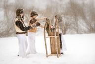 Zväčšiť fotografiu - Kniha o tradičnej kultúre v marikovej získala dve ocenenia - Hore Marikovú_zdroj Lubbie Sutton (3)