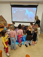 Zväčšiť fotografiu - Knižnici záleží na zdraví planéty i jednotlivcov - 
