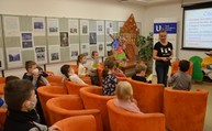 Zväčšiť fotografiu - Mesiac marec patrí knihám - hk pd