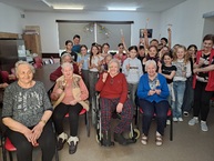 Zväčšiť fotografiu - Múzeum tvorivo prepojilo svety seniorov a detí