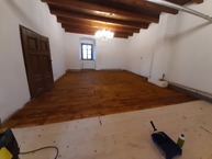 Zväčšiť fotografiu - Na trenčianskom hrade prebieha jarné upratovanie - 20200312_170901