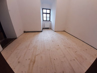 Zväčšiť fotografiu - Na trenčianskom hrade prebieha jarné upratovanie - Resized_20200305_092258_u