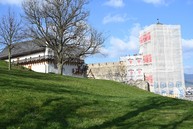 Zväčšiť fotografiu - Na trenčianskom hrade sa zastavil čas, hodinová veža prechádza rekonštrukciou