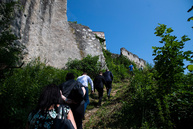 Na trenčianskom hrade župa začína s budovaním nového vstupu so samostatnou pokladňou - 20180605_TN_Juzne_opevnenie_foto_Radovan_Stoklasa_045w