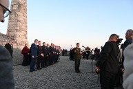 Zväčšiť fotografiu - Nielen fakle, ale aj srdcia sa opäť rozhoreli pri spomienke na generála