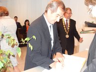 Nitrica  -  dedina plná čuhliarskych vozov - DSC02182