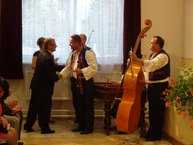 Nitrica  -  dedina plná čuhliarskych vozov - DSC02216