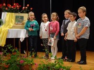 Nitrica  -  dedina plná čuhliarskych vozov - DSC02232