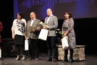 Zväčšiť fotografiu - Ocenili celoživotnú prácu ľudí pôsobiacich v oblasti kultúry na hornej nitre - IMG_0276