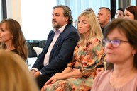 Zväčšiť fotografiu - Oceňujeme tých, ktorí nechávajú kultúru rozkvitať