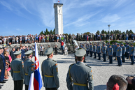 Zväčšiť fotografiu - Odkaz hrdinov snp môžeme ctiť našimi každodennými rozhodnutiami - DSC_0148